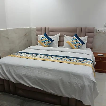 Hotel Roop Mahal